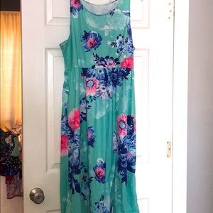 Sleeveless Knee Length Dress